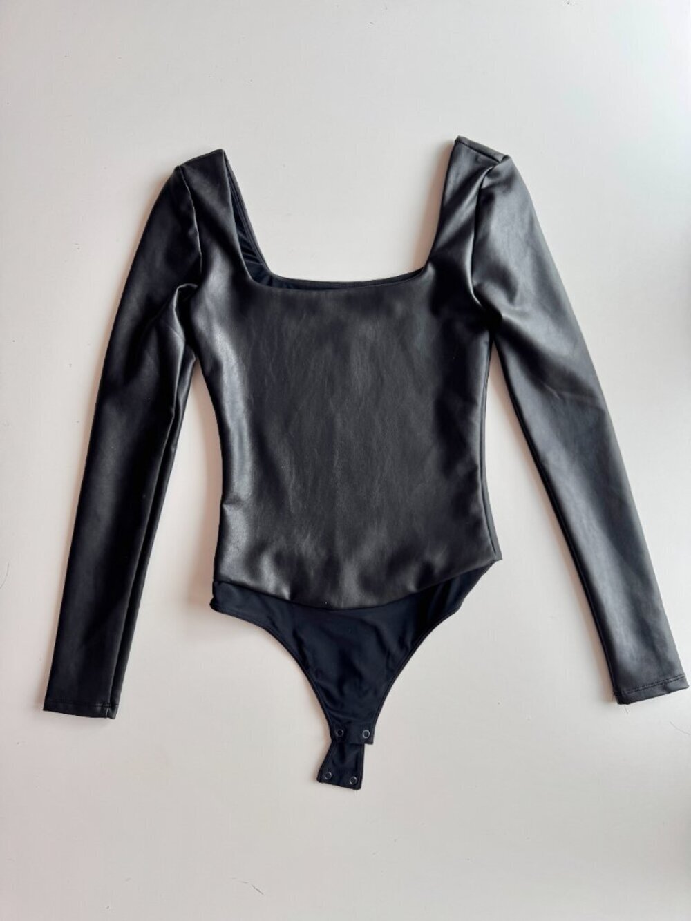 NWOT Aritzia TEN by BABATON Glamour Black Faux Leather Bodysuit, Size 2XS